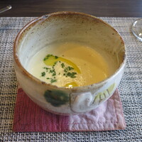 創作料理と京野菜のびすとろ キザノ - スープ：サツマイモのポタージュ