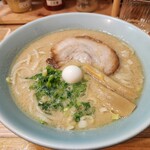 ラーメン 多弐家 - 醤油ラーメン(太麺)