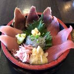 すし道中 やじ喜多 - 大漁丼