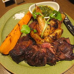 スプリングバレーブルワリー 京都 - LAVA ROCK GRILL肉盛り3種