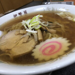 伊勢屋 - ラーメン　500円