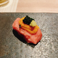 鮨 いつみ - 中落ちの握り、ウニ、キャビアのせ！