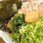 Rasu ta - 海苔を退けた、欲張りらすた麺(1400円)+ライス(100円)。
