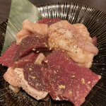 黒毛和牛焼肉 うしくろ - 日替わりホルモンミックス