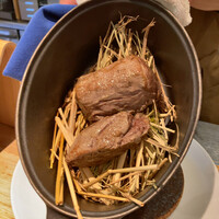 RISTORANTE IL NODO - 「北海道蝦夷豚ヒレ肉　畑の稲藁、麦藁」