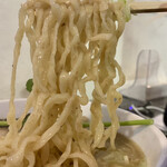 らー麺　Do・Ni・Bo - 中太ちぢれ麺をリフトUP⤴️