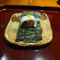 北新地 大嵓埜 - シメサバの上に千枚漬
                    