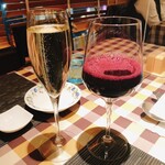 シェ・ウメツ - ドリンク写真:赤ブドウジュース　
樽生スパークリングワイン白