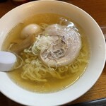 手打ちらーめんはやぶさ - 「伊吹いりこと鰹のらーめん」※味玉トッピング