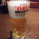 Izakaya Kamadoka - 飲み放題一時間550円から生ビール中はスーパードライ通常550円1杯めは泡多しw