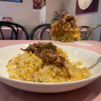 シェフス - 肉のせ炒飯