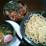 ラーメン将太 - つけ麺(あっさり・塩味)   750円                       ぶたみそ丼(小)   250円