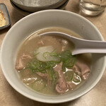 焼鶏館 - もつ煮込み