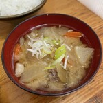 とんかつ 栄ちゃん - バッチリ豚汁。