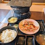 Binchoutan Yakiniku Tenten - 国産豚定食