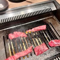 焼肉㐂舌 南船場 - ハラミのカットよ涙
