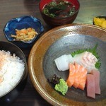 Shusai - 月曜～水曜のランチ（刺身定食600円）