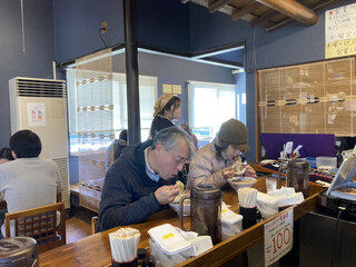 熊本らーめん 育元 - 店内