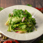 パクチーサラダ