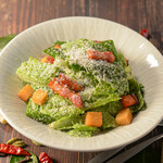 厚切りベーコンのクラシックシーザーサラダ