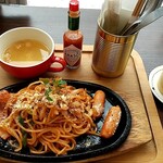 HIPPIES SAPPORO - ランチ：鉄板ナポリタン