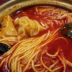 中国家庭料理 楊 - 海老ワンタン麺・表情。