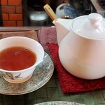 紅茶の店 ARIEL - ウバ　一杯目