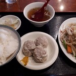 中華料理みなみ - 野菜炒め定食(半シューマイ付き)950円