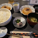Shokudou Ichi - 定食のご飯とお惣菜