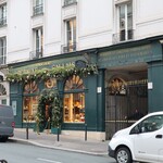 DEBAUVE & GALLAIS - 店舗前