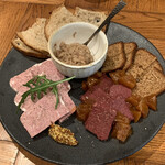 ワインと日本酒のお店 ル ジャングレ - 