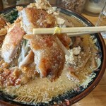 北海道らーめん みそ熊 - カリッと仕上がった豚から揚げ