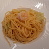 イタリア料理 Trattoria Mezzanino - 小海老と北あかり、冬キャベツのスパゲティ、アンチョビ風味