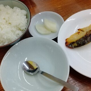 日の出食堂_1
