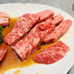 焼肉ハウス 亀 - ロース