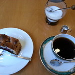 自家焙煎珈琲 カフェ・ブレンナー - キルシュクーヘン（さくらんぼのタルト）（400円）、エクアドル・アンデスマウンテン（450円）