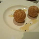 中国料理 「王朝」 - あん入り揚げ胡麻団子