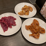 炭火焼ホルモン 濱蔵 - ハラミ590円、味噌ホルモン590円、ミノ900円