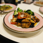 中国料理 浜木綿 - お馴染みの酢豚