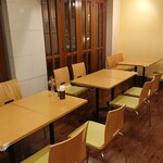 みんなのおじや - 4名テーブル席が３席あります