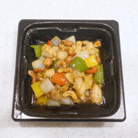京鼎樓 HANARE店 - 鶏肉のカシューナッツ炒め