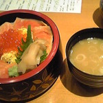 鮨丸 - 北海丼