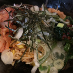 仁 - 石焼きビビンバ（税込 715円）評価＝◎