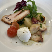 リストランテ エスト - Pranzo A 季節の前菜3種、紅ズワイガニと蕪のマリネのスパゲッティー二、本日のドルチェ（チーズケーキ）、ホットコーヒー（税込 1,500円）評価＝◎：季節の前菜３種