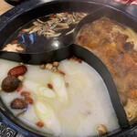 大博多中華街 - 火鍋3種～コラーゲン白湯、ヘルシーキノコミックススープ、マーラースープ