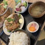 海沿いの キコリ食堂 - 