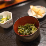 ひと椿 - 今日もお通し代わりの茶そば