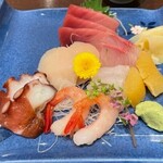 Funase Zushi - 刺し盛り（１人前）