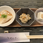 旬 あじさい - 突き出しは胡麻豆腐、他