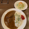 るぅ～ - 肉が大きいほぐれるビーフカレー（辛口、ご飯少なめ）